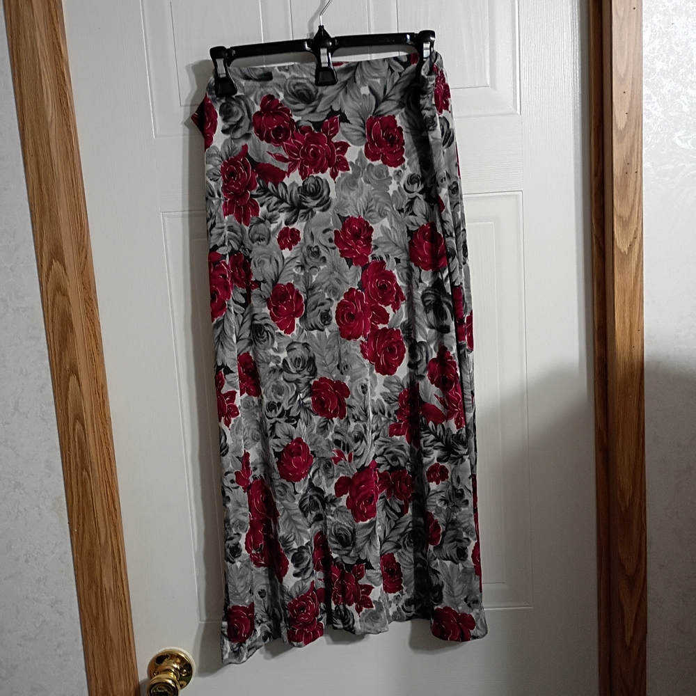 Kathy Ireland Red and Gray Floral Midi Skirt
